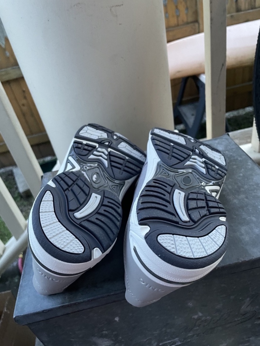 Women's Vionic Gray Slip-on "Walk Roam Slip on" Sneakers Size 8 - Picture 7 of 7